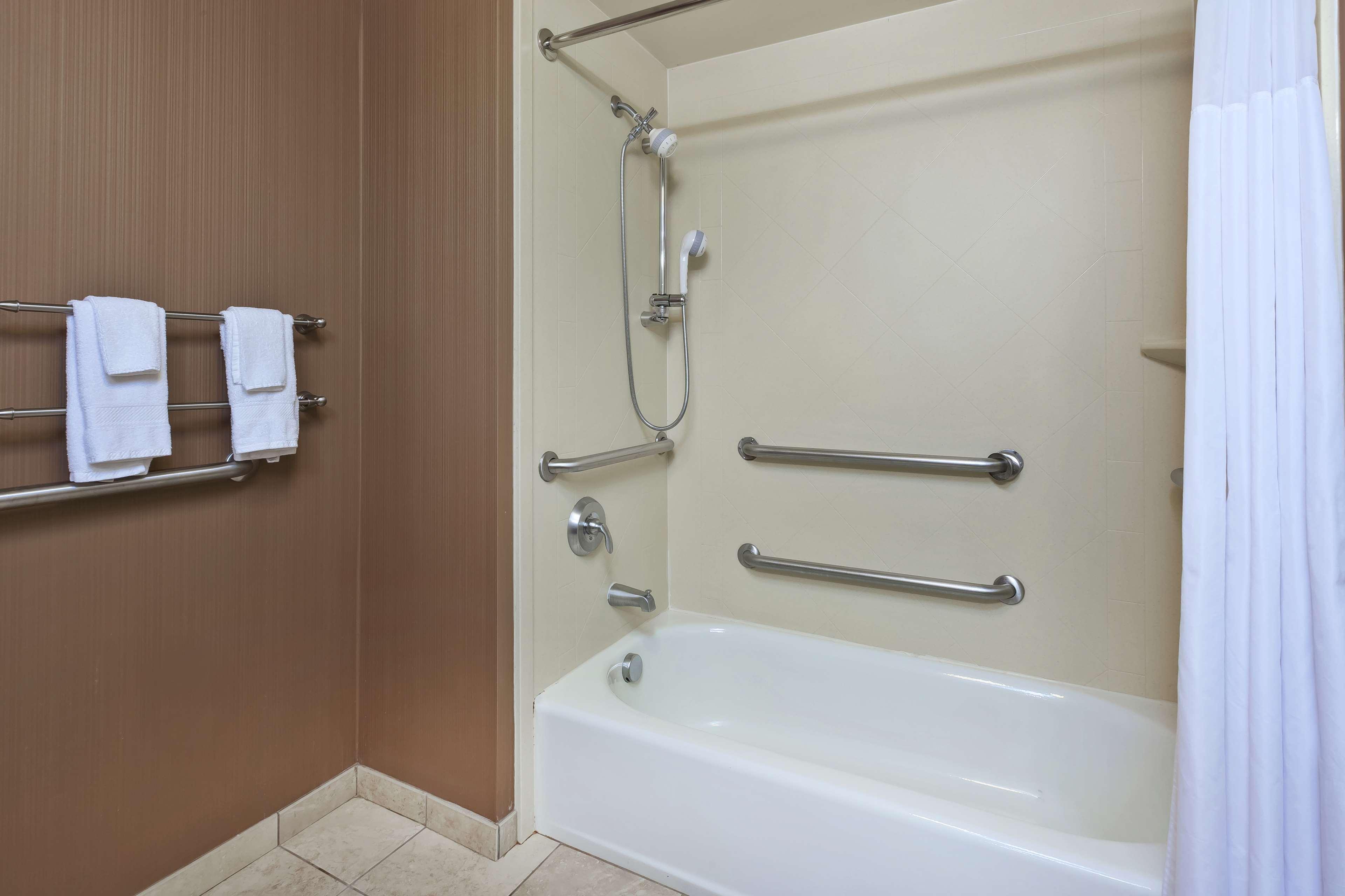 Hampton Inn & Suites Grand Rapids-Airport 28Th St Cascade Eksteriør bilde