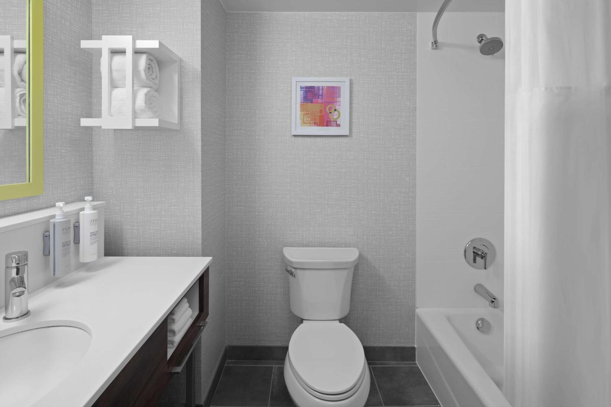 Hampton Inn & Suites Grand Rapids-Airport 28Th St Cascade Eksteriør bilde